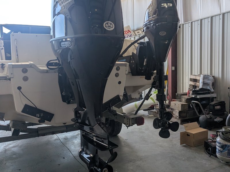 Suzuki outboard engine detail